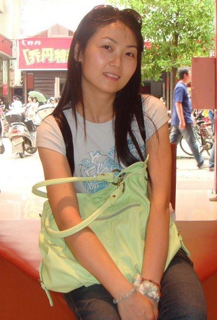 柳州艳门莫菁经典视频11v8.97g，百度链接增加，收藏珍藏