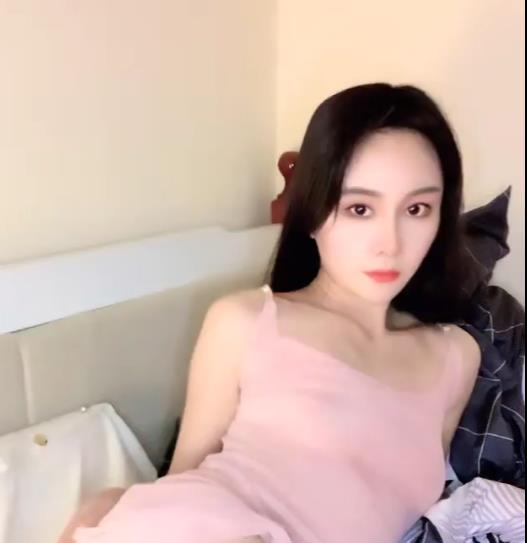 超漂亮御姐直播真人秀~+[6V1.8G]