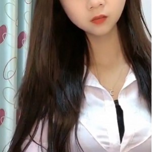 “苗老师绝版45部视频合集，清纯变身摇摆大佬”