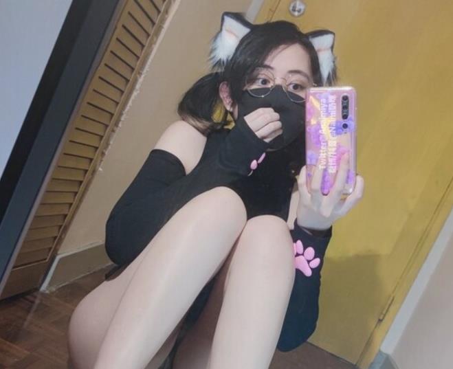 某推超火国人奶咪naimi口味重反差婊浮力姬6G合集，美女角色扮演全收录