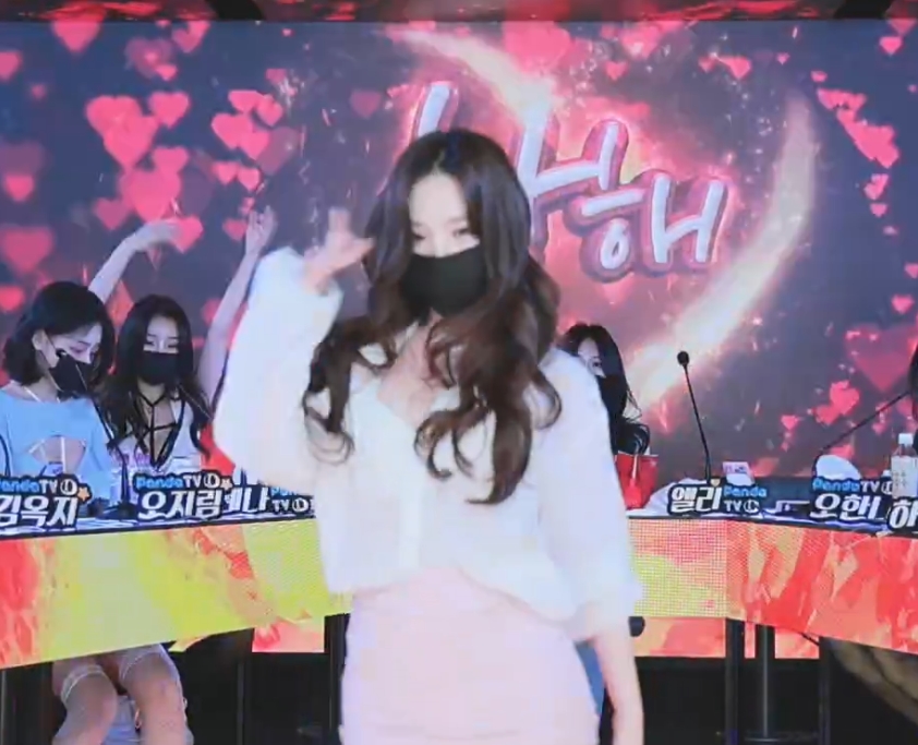 韩国女团jinricp热舞脱衣舞秀，60分钟372.8兆，新增4v视频！