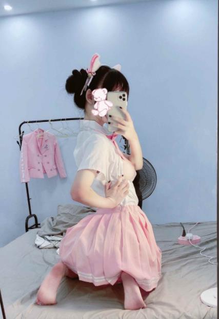 粉嫩罗莉女神芊芊qianfff私拍作品合集[4V308MB]火爆上线