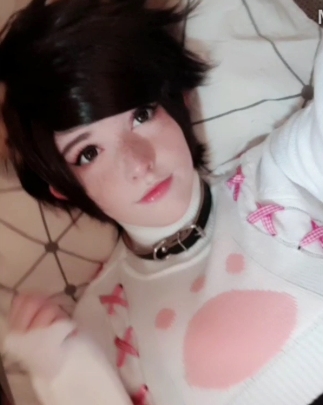 Enafox终极合集：226P图片+42V视频，2.23G，百度盘下载，二次解压，改后缀，冷艳魅力尽显