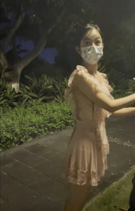 度上，小小星的户外展示9v9g视频都是值得收藏的珍品，让人流连忘返。