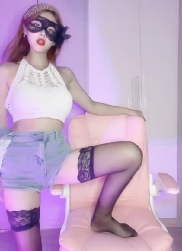 火辣艾米快手福利面纱女神定制热舞有尺度合集77V+5.73GB百度盘