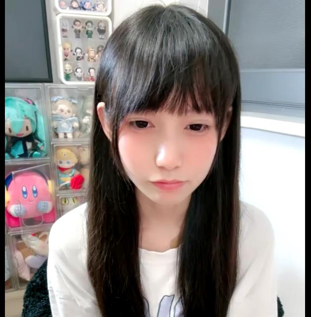 《绝杀神仙悲伤烤地瓜JK服装大片[4V-2.1G]》