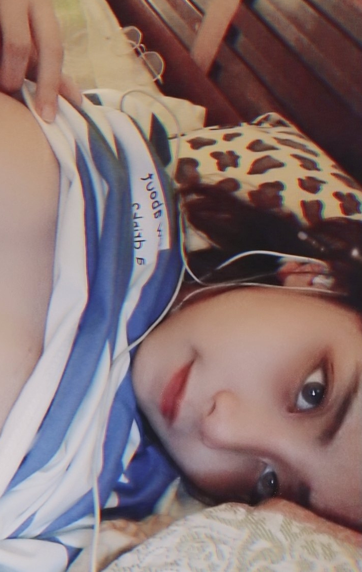 清新脱俗！yuumeilyn童颜大罩杯34.8g视频合集，新增20V，百度云ED2K资源，收藏必备！