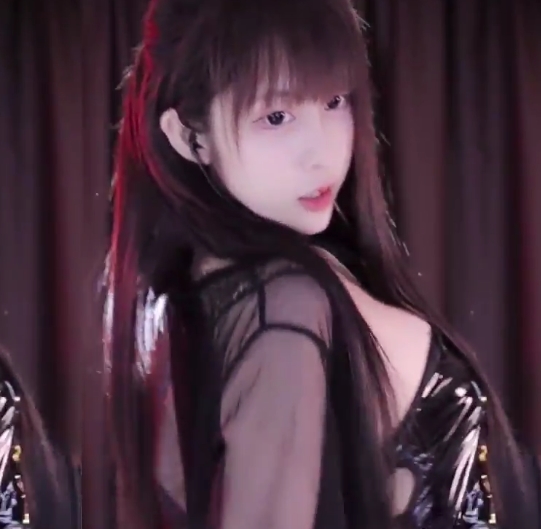 网易CC定制舞蹈回归：19部RKI-6051080新土豪大尺大pp视角抖臀水手死库水波涛汹涌丁字裤红色开叉紫兔女郎