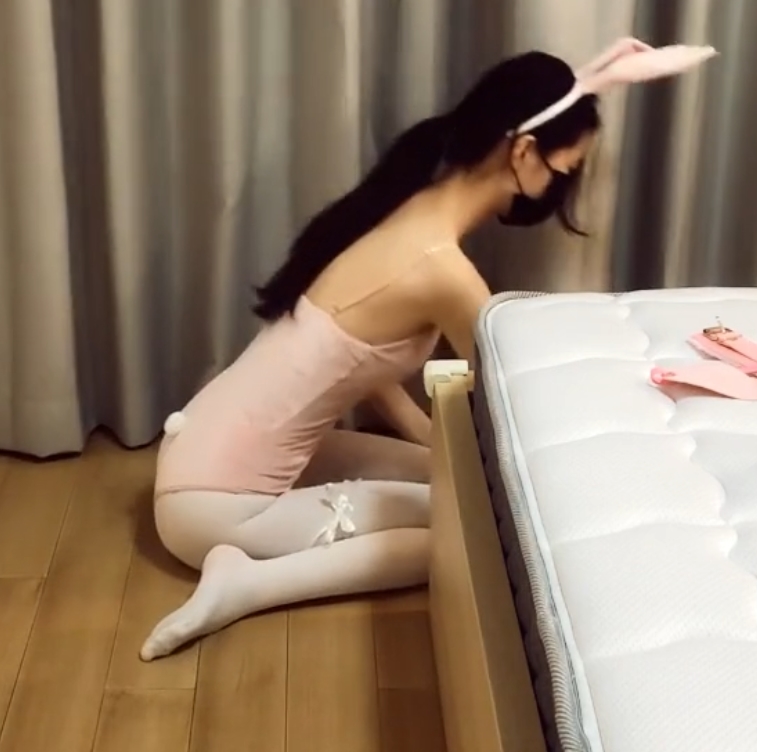 九尾少女SM指教合集：白丝束缚大长腿，43个视频26.1GB百度盘