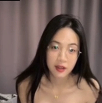 唐瑶瑶：全果逗奶秀黑B1V+1.34G，百度盘下载