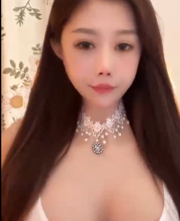 花椒福利顶颜女神安聋露脸热舞，14段视频总415.50MB，百度盘下载