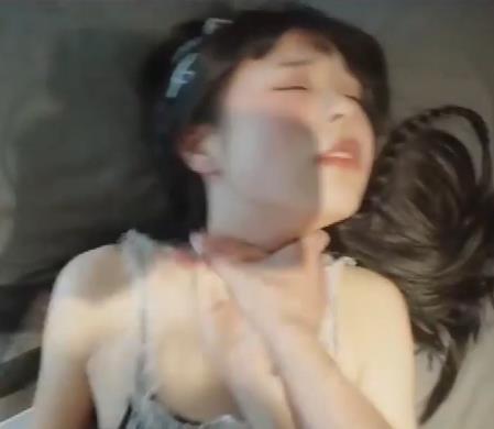 可爱女神黑丝女仆互动91自拍作品，嫩白身材超人气佳作