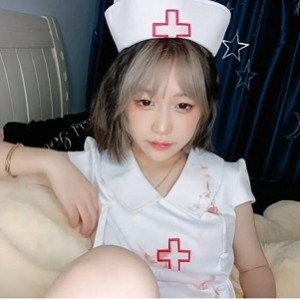 清纯短发萌妹子-米拉