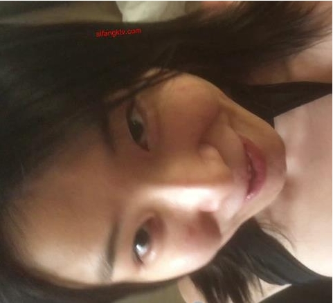 何惠在美国瓜档露脸