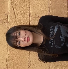 性感美女穿热裤展示长腿胖臀视频1V/8.11G/百度云