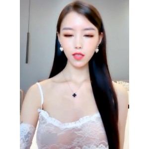 推人气九妖系列：约P大神、成熟主妇、专约老阿姨、轻成熟女人！1.4GB精选大龄如狼似虎，金钱诱惑！