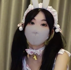 Cola酱女仆兔宝宝：侍奉嘴艺梅开二度双穴1V+680M百度盘