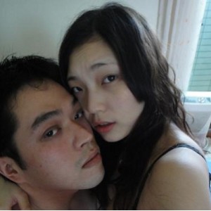 夫妻日常自拍记录美女露脸，胶原蛋白Papa