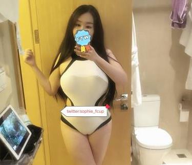 精选御姐-虞美人：符合欧美审美的成熟主妇，木瓜超大，人间尤物，短视频+PAPA