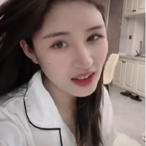 《美丽力量：网红阿米拉精选闪现闪现展示视频合集》