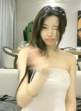 小雅网红绝版合集：醉酒销魂自嗨外流，美艳绝伦热血沸腾