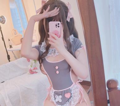 小蔡头喵喵：1V1.4G的妹子，可爱女仆不露脸