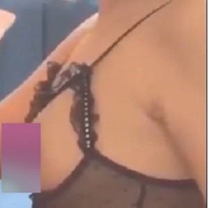 广州健身达人莉莉：爆表颜值、苗条身材的御姐视频小合集