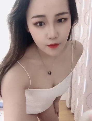 花椒美女主播：火辣身材、甜美脸蛋、清纯可人、可爱活泼，一览无余！