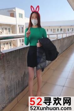 快手网红雅柔小易bibi的精彩作品：给未来投票，百变穿搭，助你追求梦想