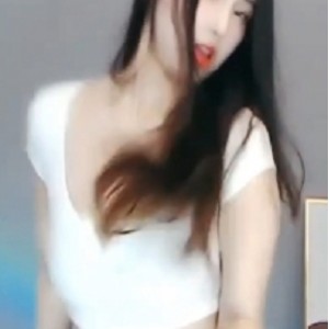 《苏樱：网红女神的浮力视频之旅》