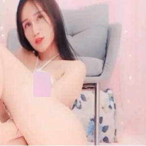 绿豆UT女主播早期直播作品珍藏：漂亮身材、精选画质、2G视频，芳心念念给你欣赏