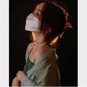 玩偶姐姐hongkongdoll02兔女郎国语中字视频资源：莎拉·梅尔斯的美丽舞步和动人歌声，让你着迷不已！