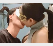 今天,亨利夫妇向世界贡献了“极品美娇妻”,他们与单男约会。