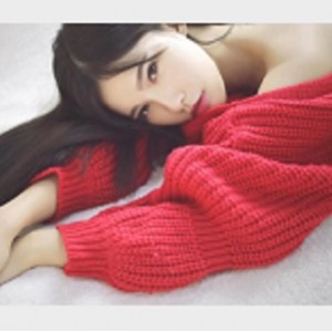 这个“小妖精”火了,火到让微博都害怕了。