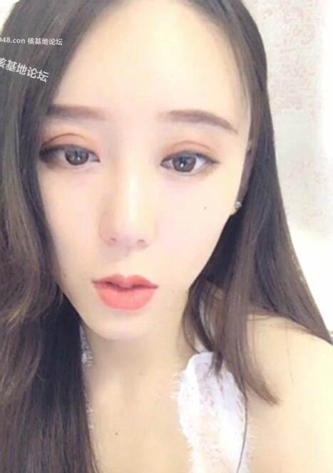 虎牙美女艾薇儿合集,你最爱谁?