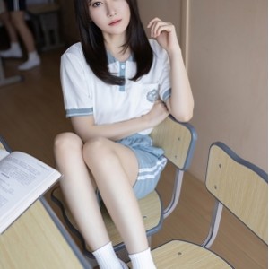 杏子大胆私拍4v13.4g，鱼子酱闺蜜精彩呈现