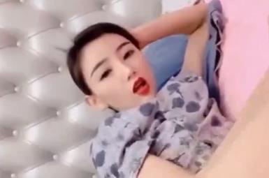 学姐东航空姐网爆门+[1V618M]