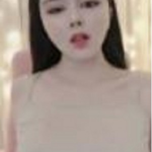 抖音性感女神fly利直播合集15集，火辣诱惑尽显魅力，视频总大小5.3G，精彩不容错过！