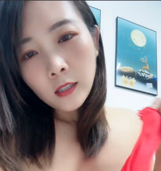 [自行打包]+【白领也疯狂】绝对尤物扒拉神秘处放飞自我高压高兴赞+[9v+13.91g][百度盘]