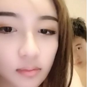 [自行打包] 18cm大物件人妖TS王思涵玩起三人游来，真带劲....不喜无勿进... [1v+215M][百度盘]