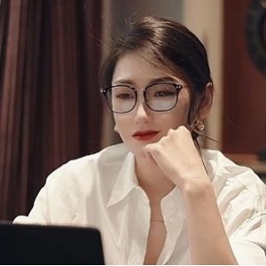 “小江疏影合作特写棒棒糖，时长25分，非常有看头！”