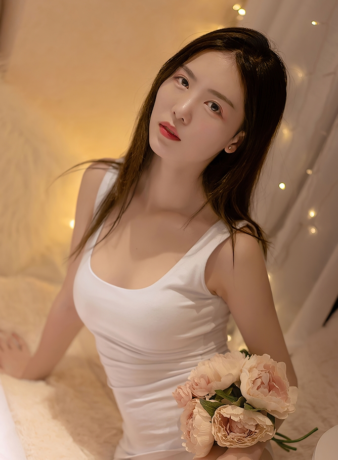 追随她的动态，还通过百度和ED2K等平台收集她的作品，形成了一个庞大的收藏群体。如果你也是利世的粉丝，那么这267套140.8g的压缩包绝对是你不容错过的收藏品！