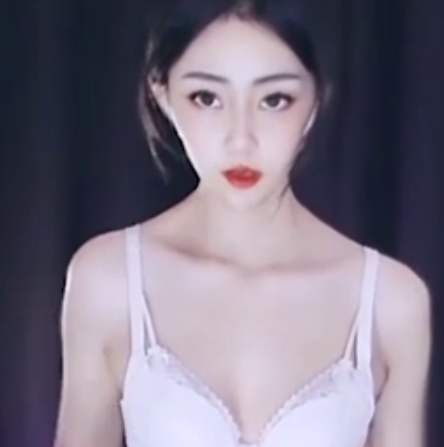 CC星也：万元定制视频达人，9v1.7g，收藏狂魔，百度ED2K热门