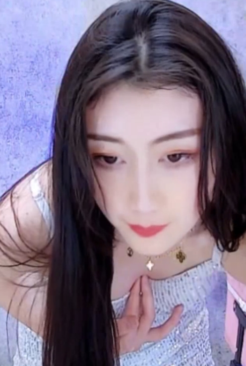 虎牙李遇安土豪定制U盘，26v3.8g，收藏百度115资源