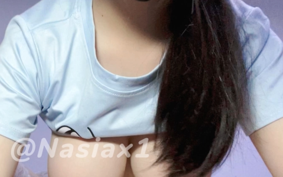 18岁大罩杯小巨Nasiax1：原档传媒魔鬼爱，百度ED2K糖心视频