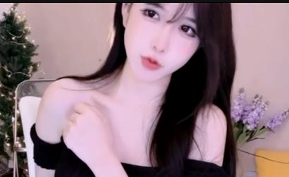 优质大长腿蛋姐复出！颜值逆天，身材惊艳2V-4.9G