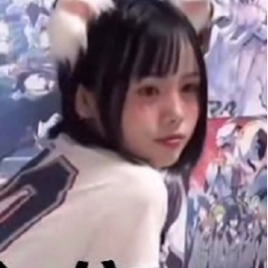 富二代骚脚小妹子丝袜大合集，5G视频数量众多