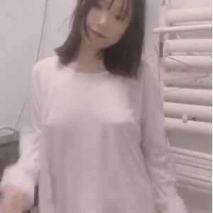 周周乖崽：童颜大罩杯妹子少女22V125MB视频资源