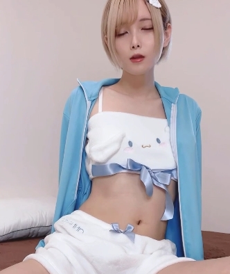 秋月真凌：伪娘风采[8V+741M][百度盘]