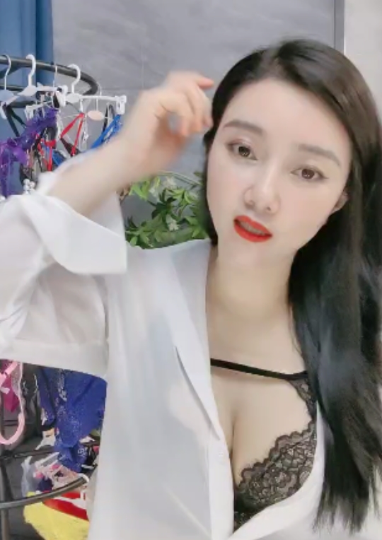 风韵少妇刘允浩原味小热裤视频55v58.3g，百度ED2K热门收藏